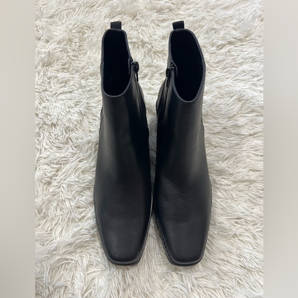New Andre Assous Milla black leather Square Toe Bootie - size 11 - NWOT - Picture 2 of 8